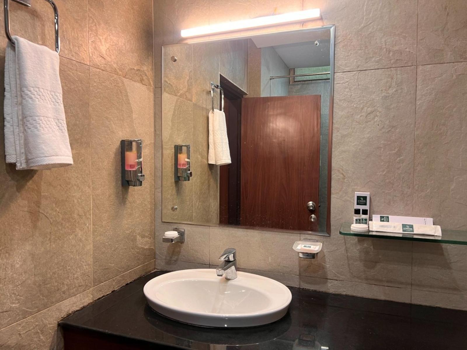 Hotel Park Royale Inn Mussoorie Quarto foto
